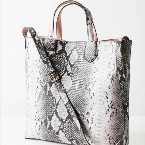 Jules Kae Urban Outfitters Snakeskin Tote Bag - Picture 1 of 12